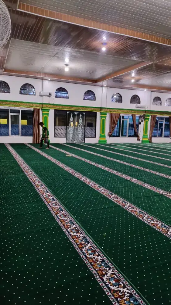Karpet Masjid Roll Murah Solo – Tebal & Elegan