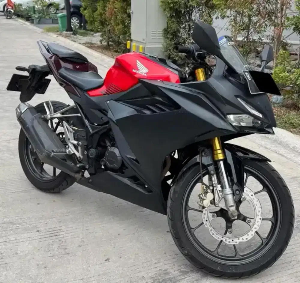 Honda CBR TAHUN 2022