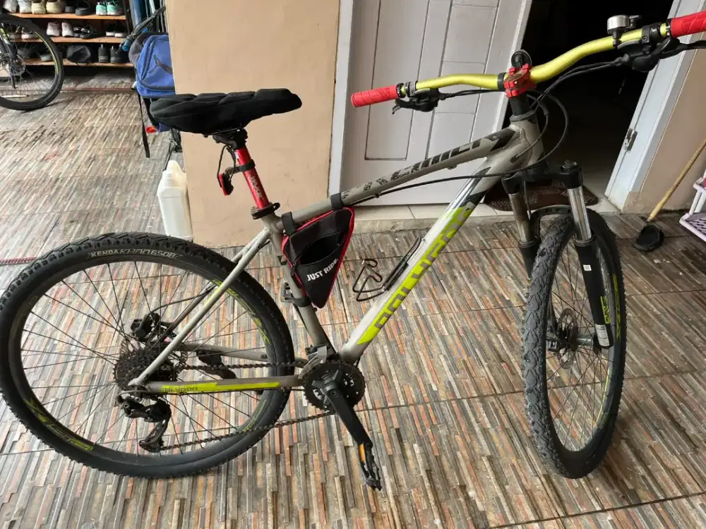 Sepeda Polygon premier 5