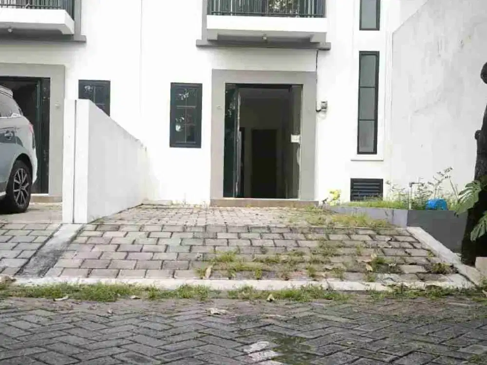 FOR RENT,DISEWAKAN RUMAH MODERN MINIMALIS DI KAWASAN PERUMAHAN RUNGKUT SURABAYA