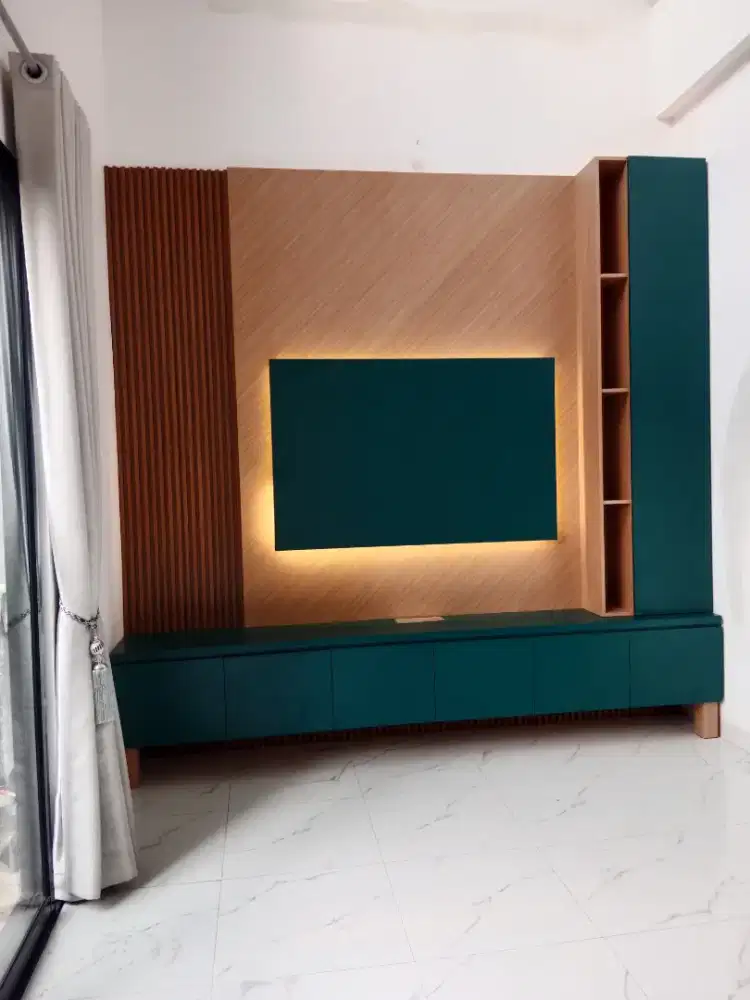 Backdrop tv minimalis