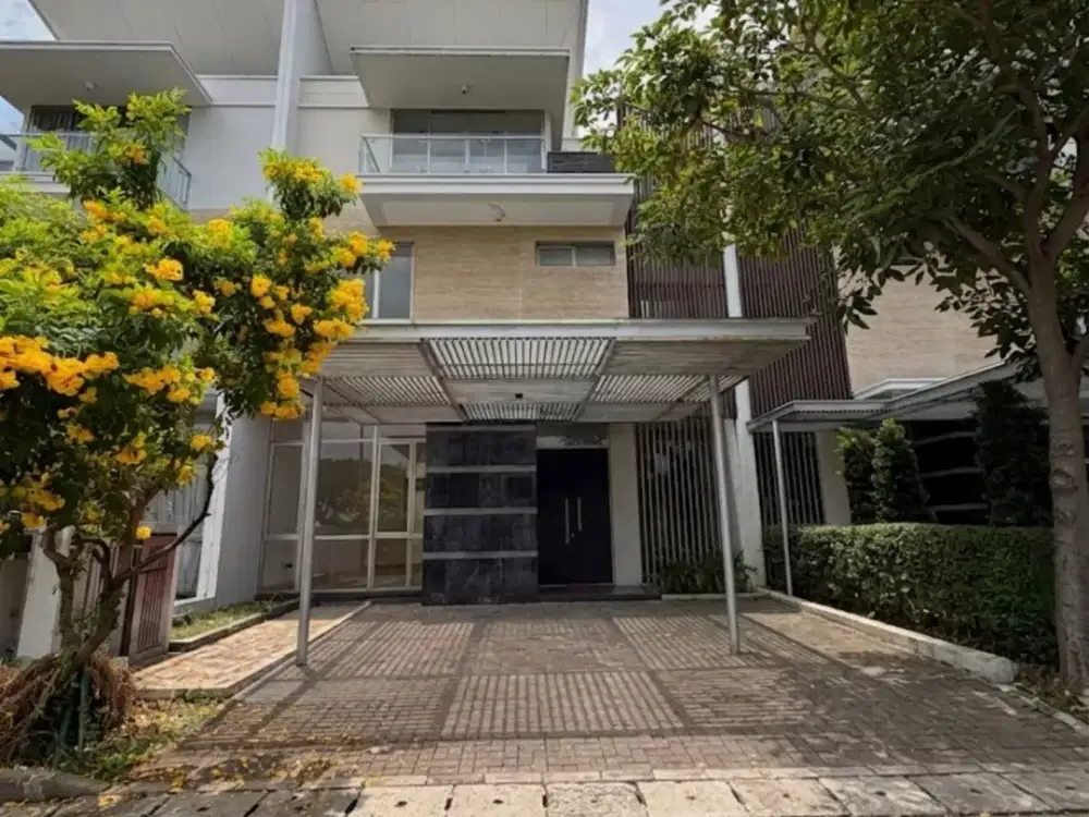 Dijual Cepat Rumah 3 Lantai di Chopin Golf Island. 10X20