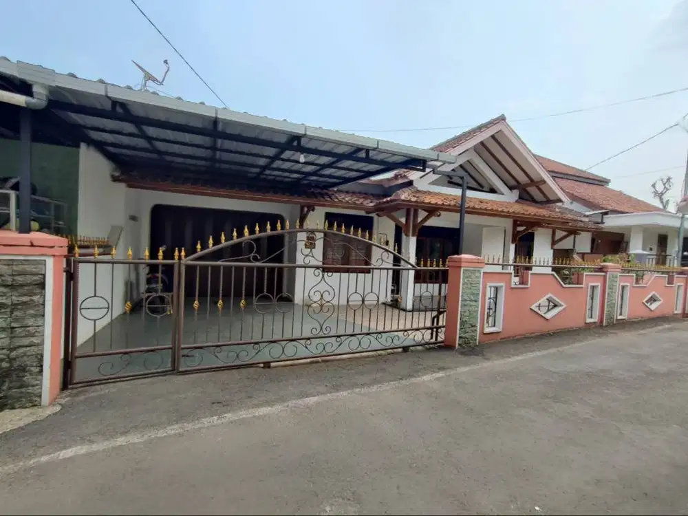 RUMAH HOEK 552m² DEKAT STASIUN PURWOKERTO – 5 KT + 4 KM, TAMAN & KOLAM