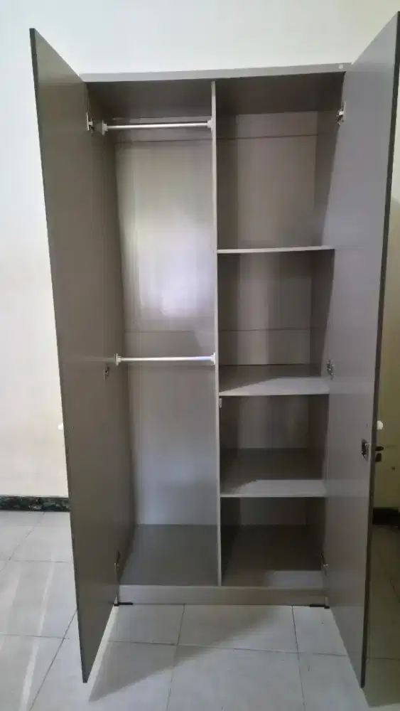 Lemari baju 2 pintu