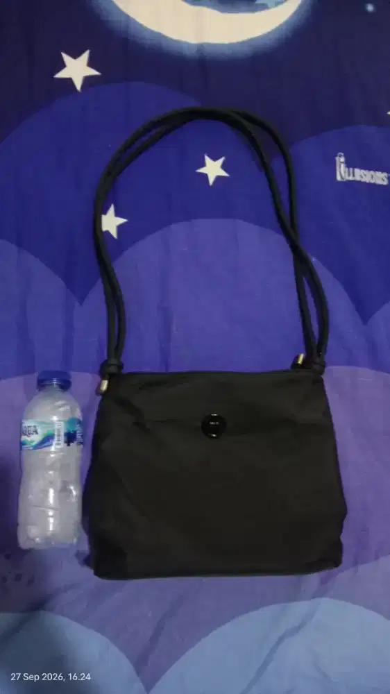 Tas selempang wanita