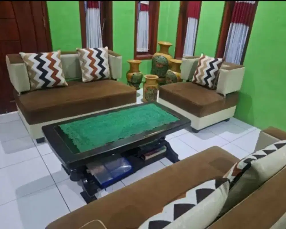 Sofa Set Ruang Tamu Cokelat Minimalis Kondisi Terawat Busa Tebal