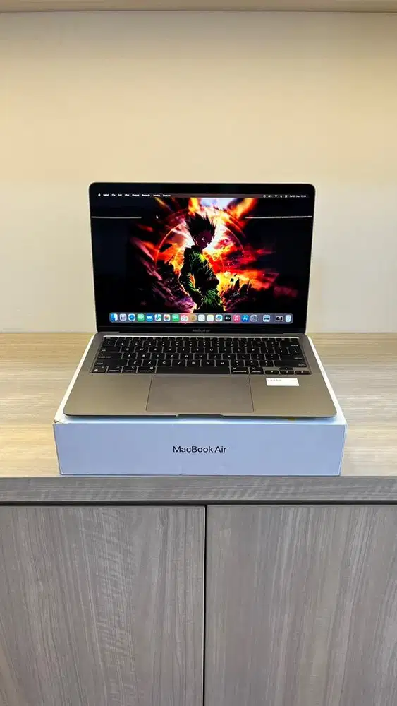Macbook air m1 2020 13 Ram 8/256Gb Chip-Apple m1 x ibox masih garansi
