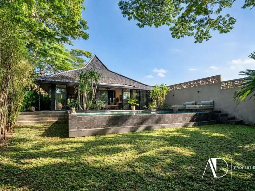 LEASEHOLD | 3-BEDROOM JOGLO VILLA IN CEMAGI