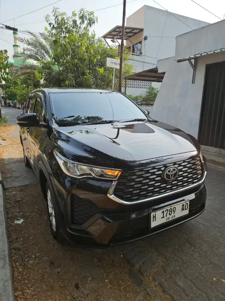 Innova Zenix V cvt 2023