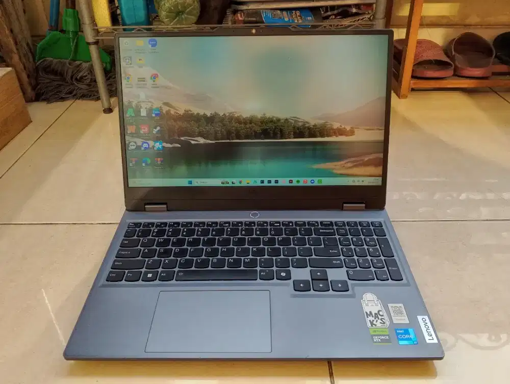 Lenovo LOQ gaming Core i7 13650HX 12GB ssd 512GB RTX4050 6GB