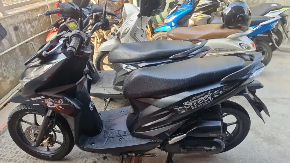 Dijual Honda Beat Street 2021