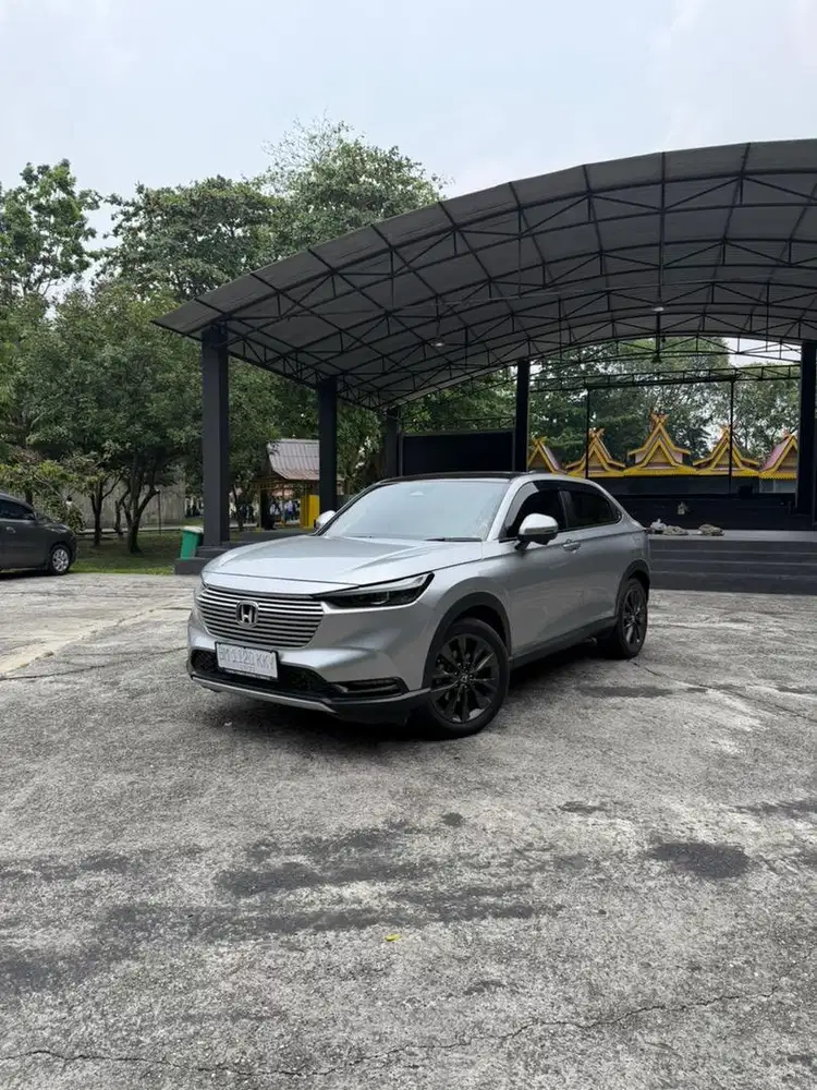 HONDA HRV SE CVT SENSING 2022 (PANORAMIC SUNROOF)