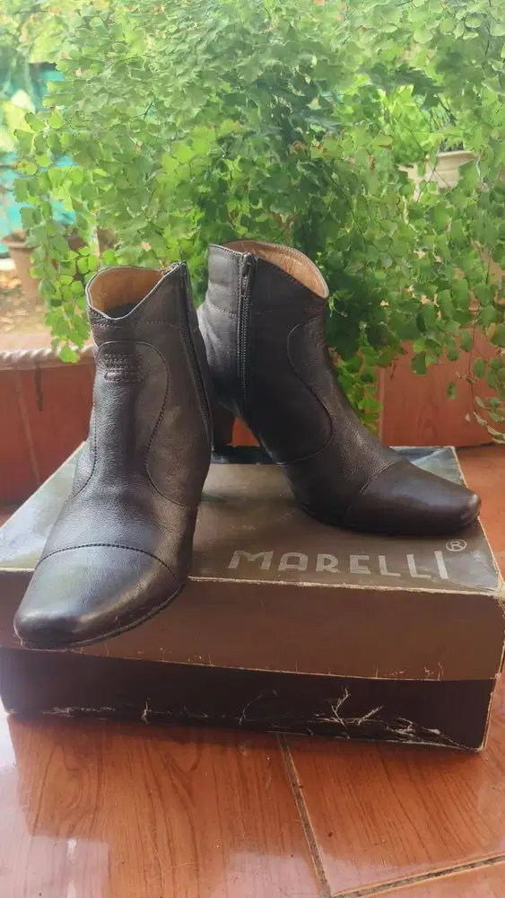 Sepatu Kulit Boot Wanita MARELLI Brown