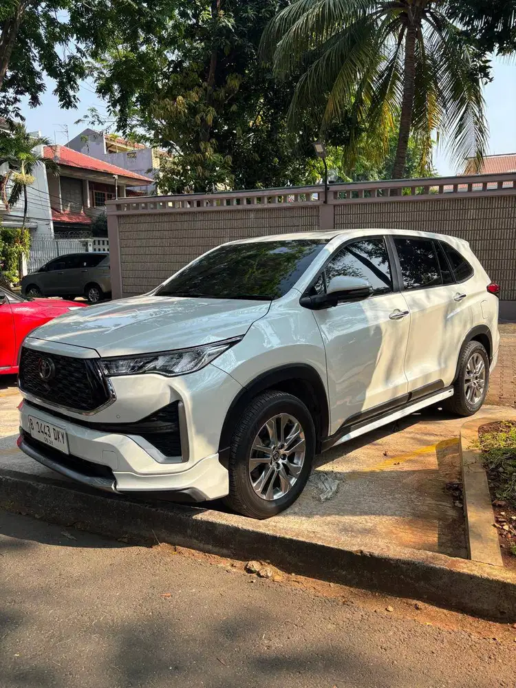 TOYOTA 2.0 Zenix Q HV CVT TSS Modellista Hybrid-AT