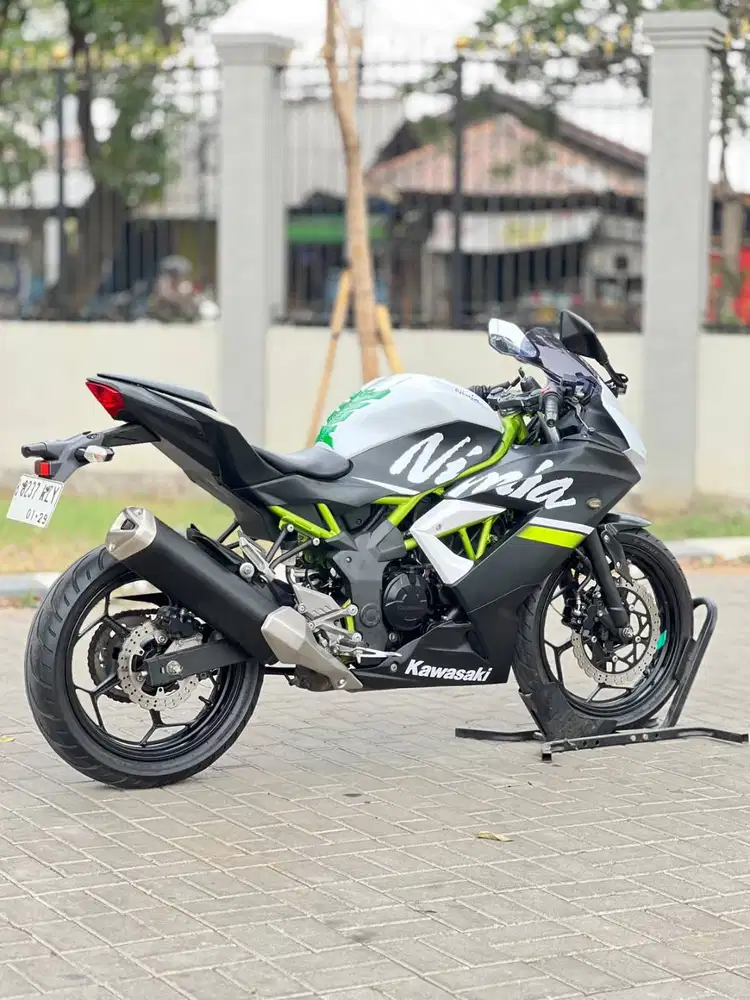 KM 8K AJA! KAWASAKI NINJA 250 MONO SL 2020 PUTIH PAJAK PANJANG SUPERB