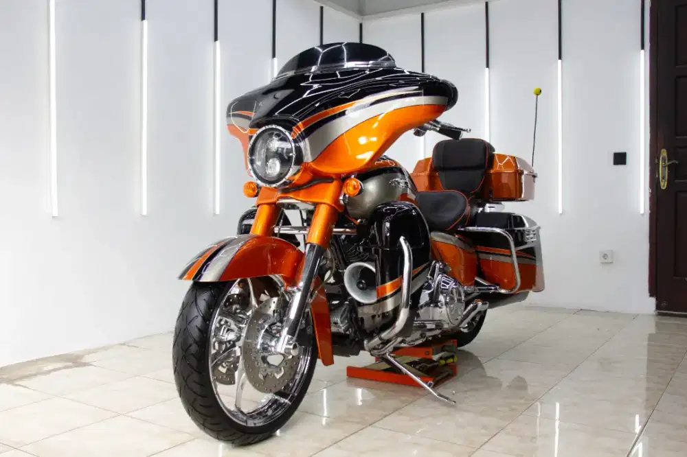 Harley Street Glide CVO FP Mabua Pajak ON