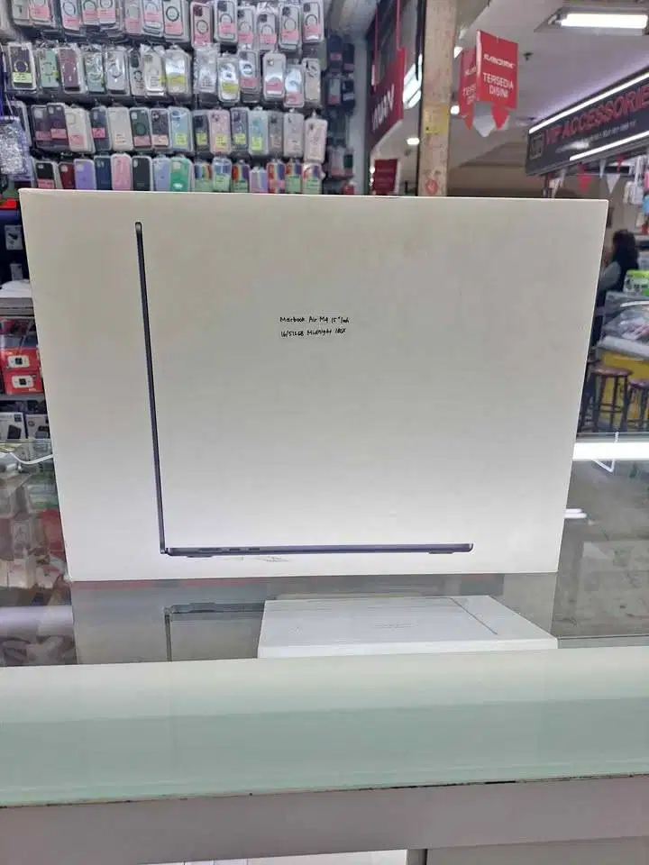Macbook Air M4 15 Inch 16/512GB SSD Midnight New Garansi IBox