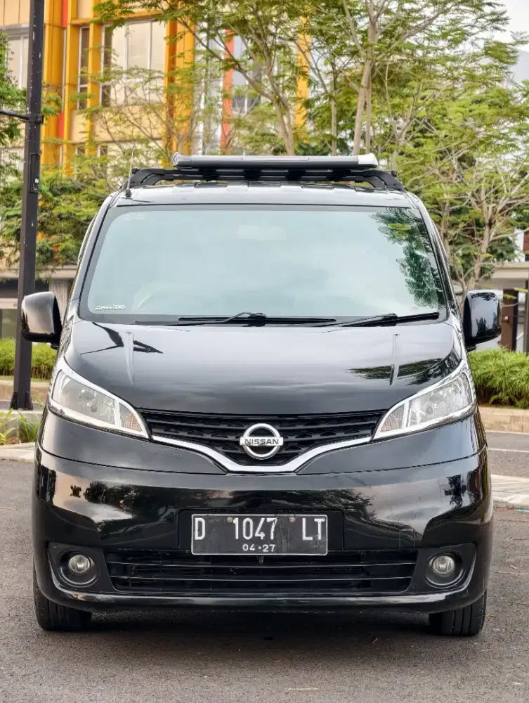 EVALIA XV AT 2012 HITAM