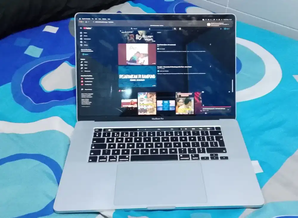 MacBook Pro 16 2019 i9 8Core 2.3GHz 16GB 1TB SSD Radeon Pro 5500M 4GB