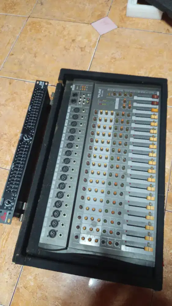 Mixer dan equaliser