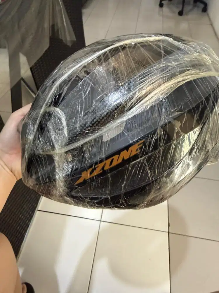 Helm sepeda xzone