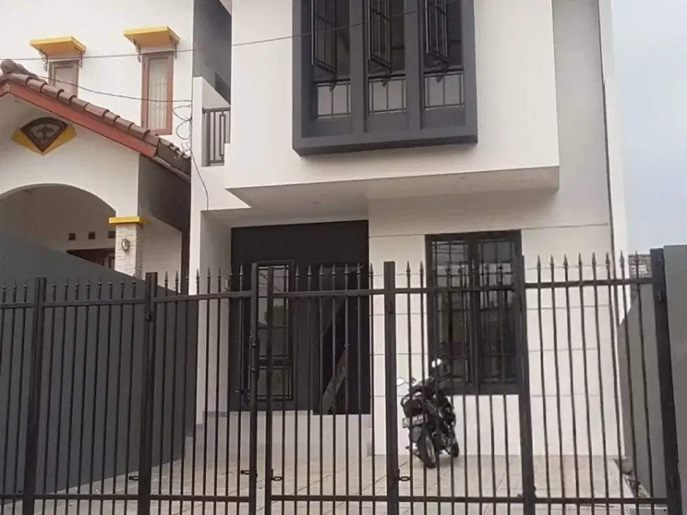 Rumah 2 Lantai di Cirendeu Siap Huni Dekat ke MRT Lebak Bulus