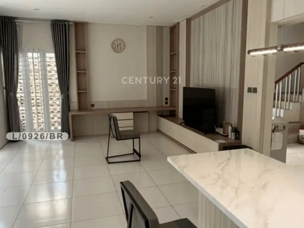 Rumah 2 Lantai Furnished Strategis  Di Perumahan Muara Bandung