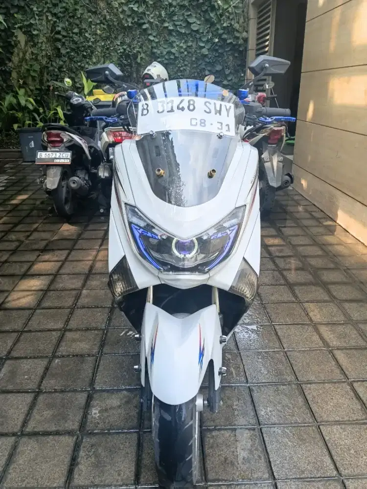 Nmax old putih 2016