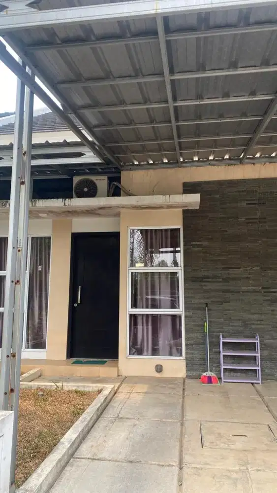Disewakan Per Tahun Rumah 2 Kamar 1 Kamar mandi