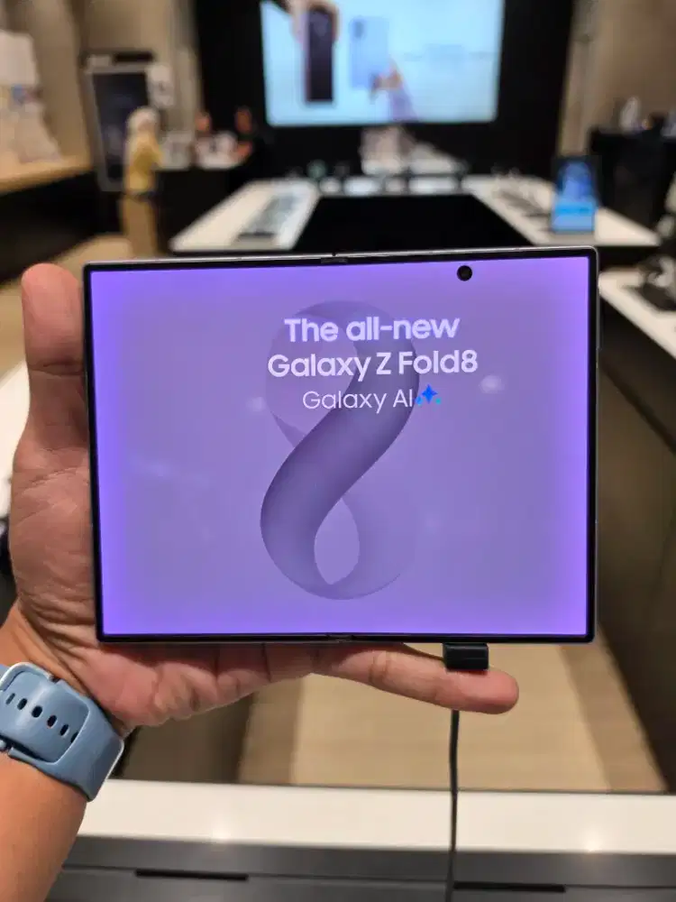 SAMSUNG GALAXY Z FOLD 8