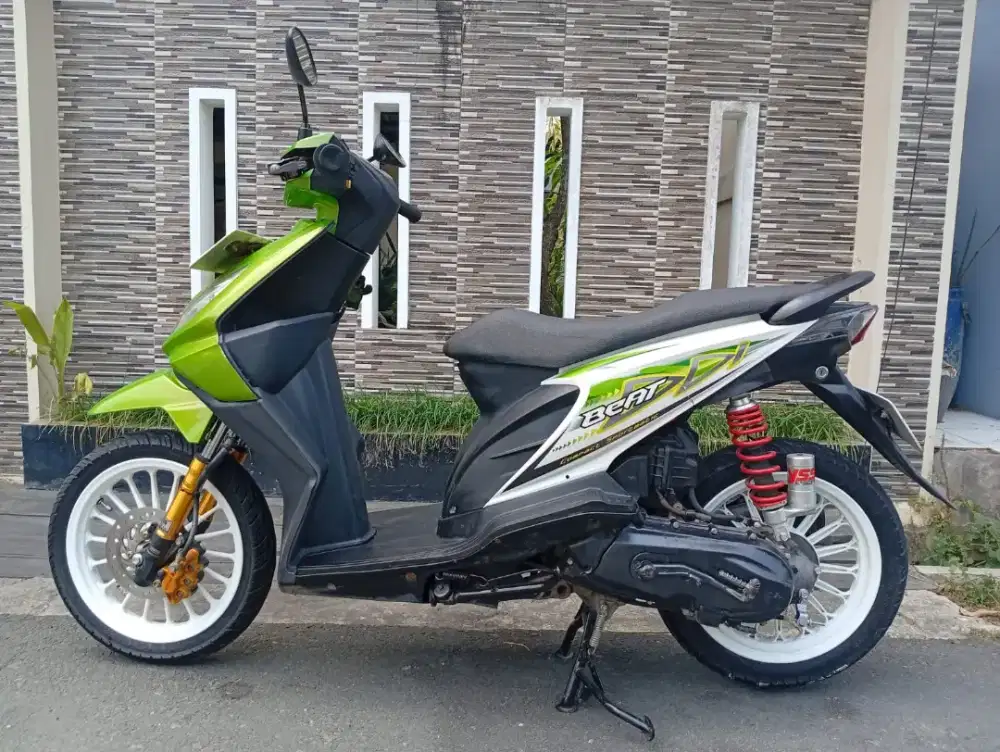 Dijual cepat Honda Beat Karbu 2012 harga 8,9juta nego