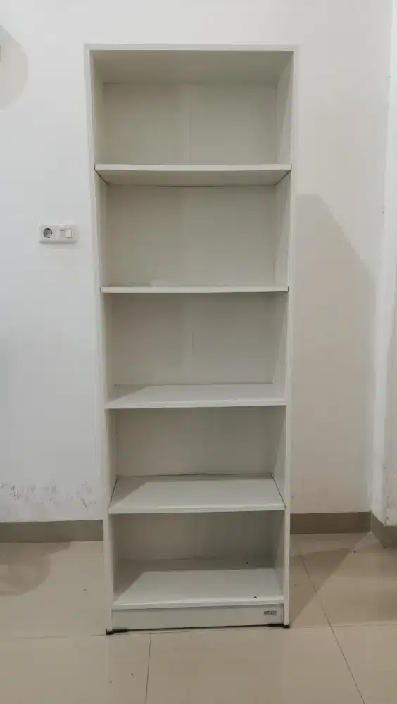 Rak serbaguna Informa