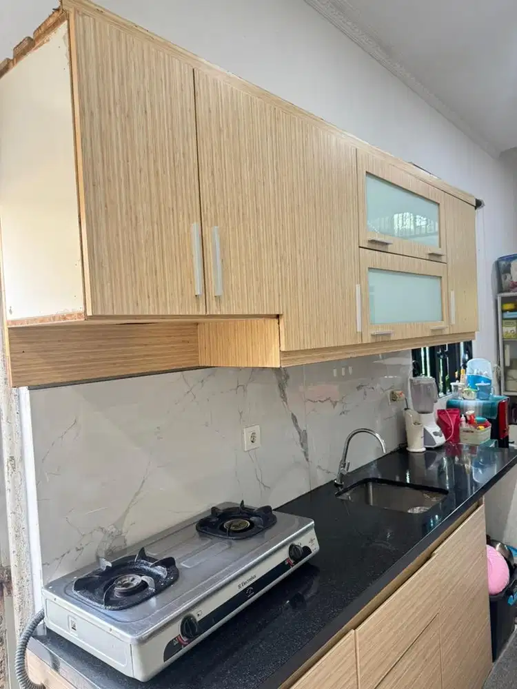 Dijual Kitchet set (kabinet atas saja)