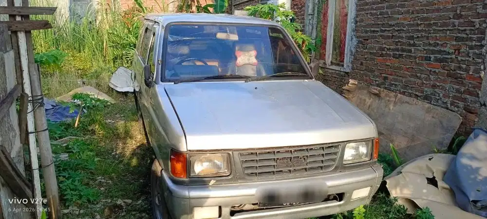 Isuzu Panther New Royale thn.1999