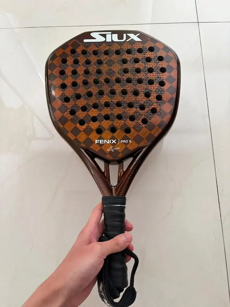 Racket Padel SIUX Fenix Pro 5 Brown 2025 Good Condition Second Raket