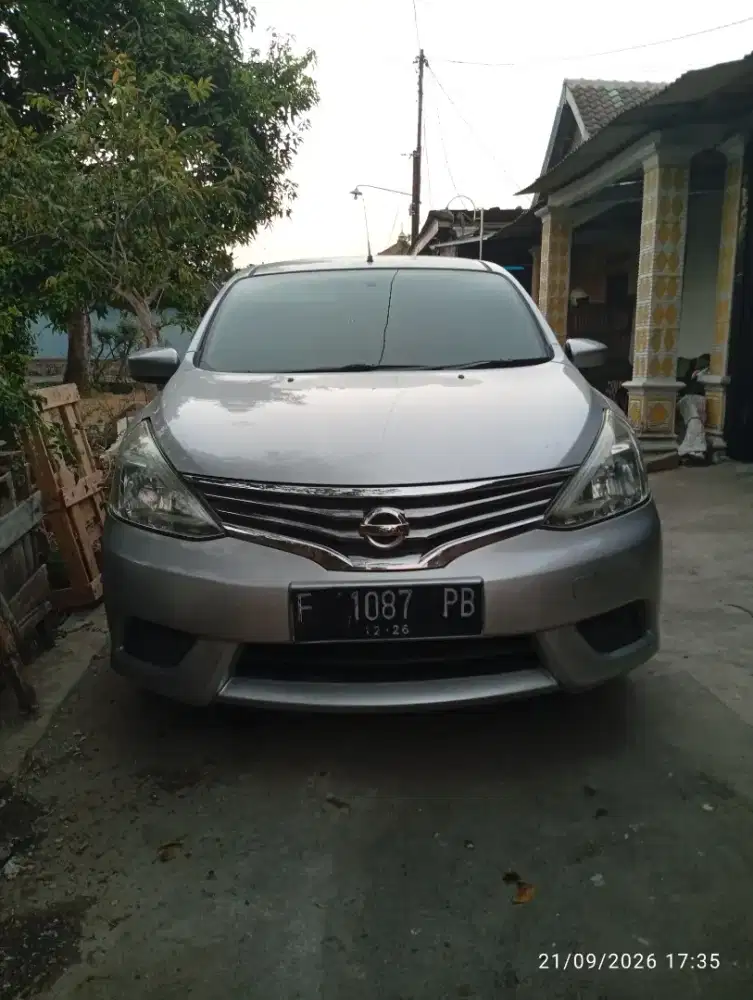 Grand Livina 1.5 MT 2016