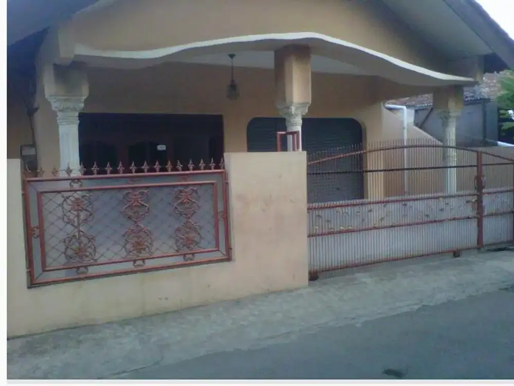 Rumah LT 153 SHM 7 Menit ke Depok Town Center Dibantu KPR J-37549