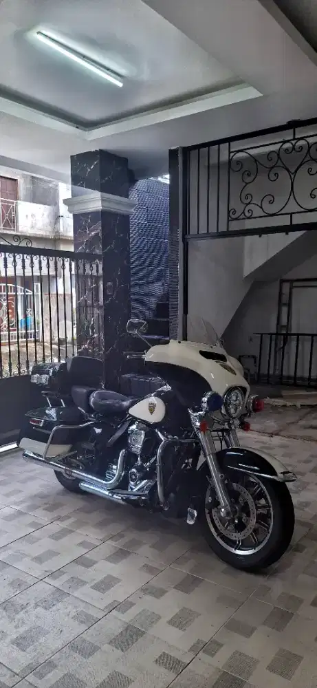 Harley davidson electra police