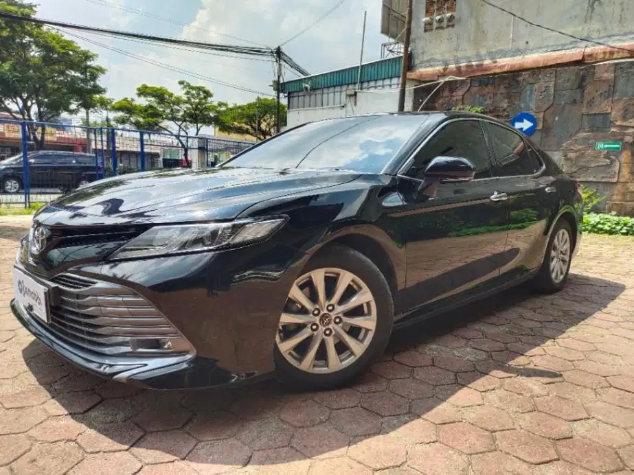 DP MURAH Toyota Camry 2.5 V Bensin-AT 2019 Hitam CBAIB