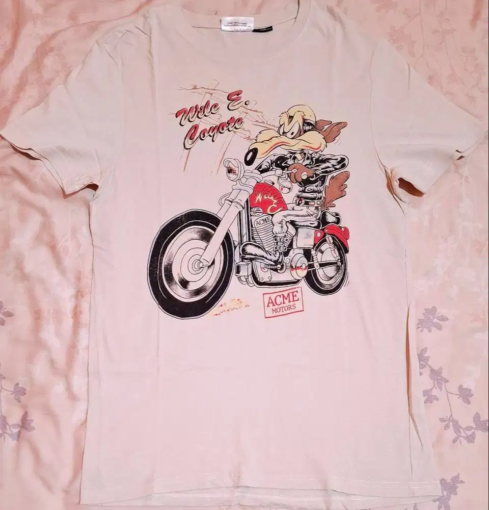 Kaos Cotton on - Wilie Coyote Looney tunes