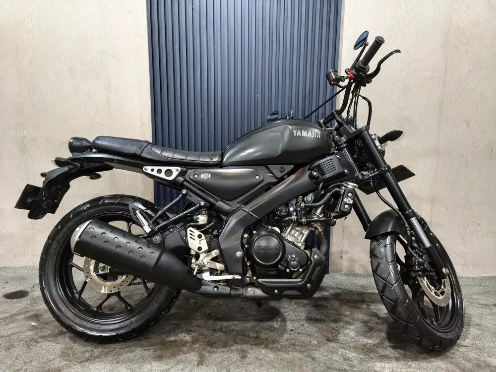 YAMAHA XSR 155 hitam 2021 istimewa mulus terawat siap pakai...