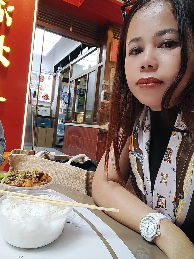 Umur 42 th.. pengalaman bekerja di Hongkong 15 th