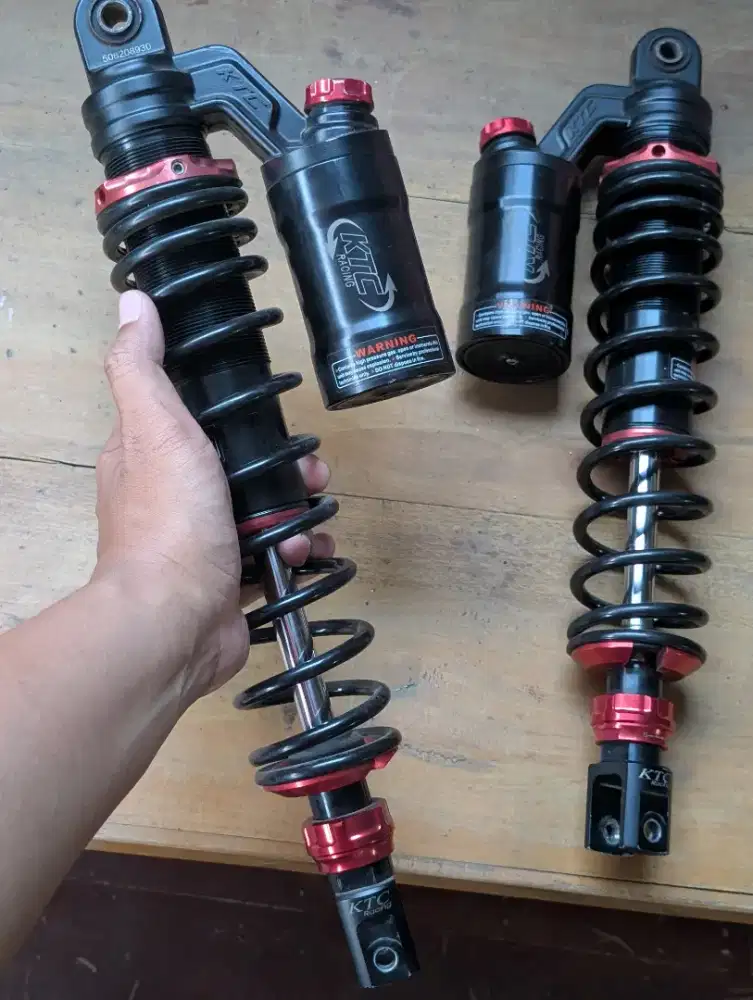 Shockbreaker KTC Extreme dan Showa 390mm Nominus