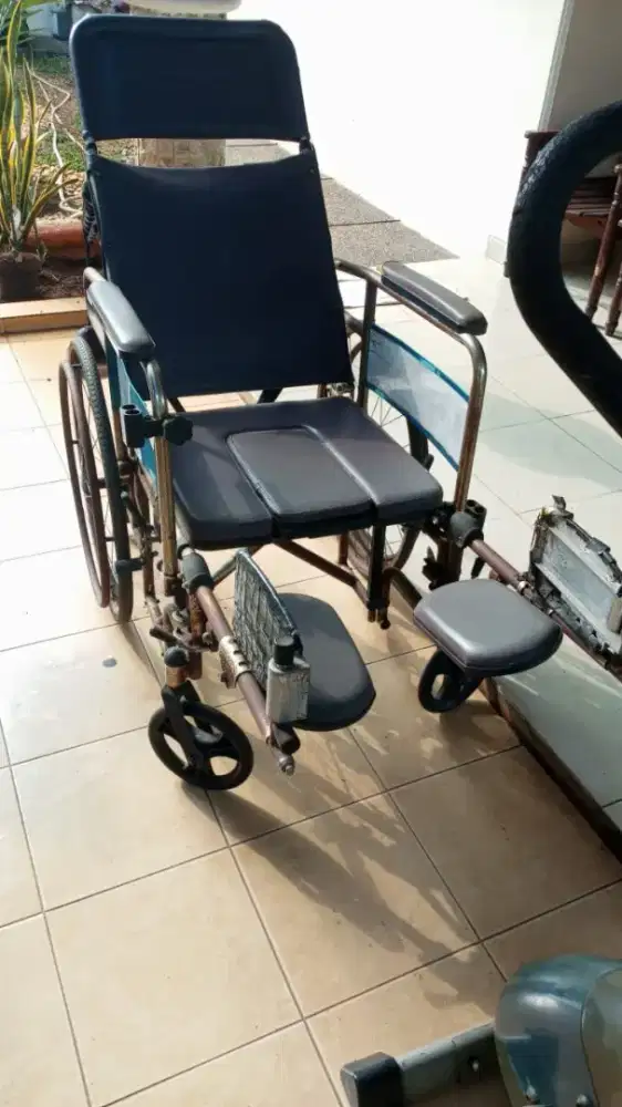 KURSI RODA BEKAS