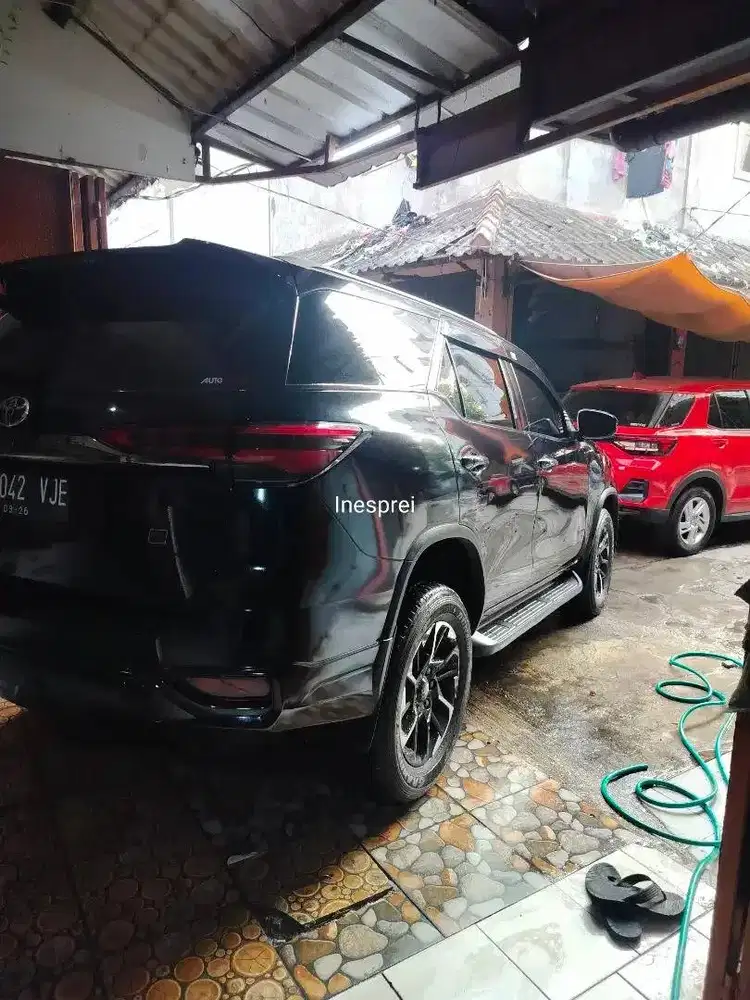 toyota fortuner (2021)