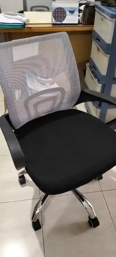 Kursi Kantor perlu perbaikan