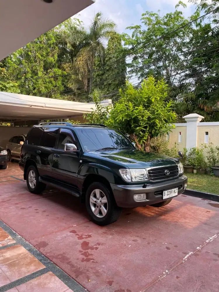 BU! Land Cruiser VX100 Limited (Solar)