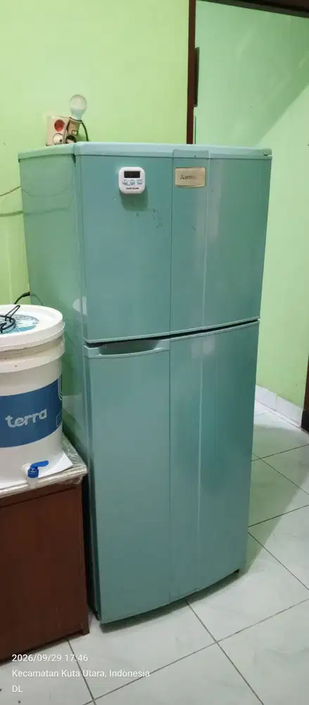 Kulkas 2 Pintu Mitsubishi Electric MR-F25R (Made in Thailand) - Dingin
