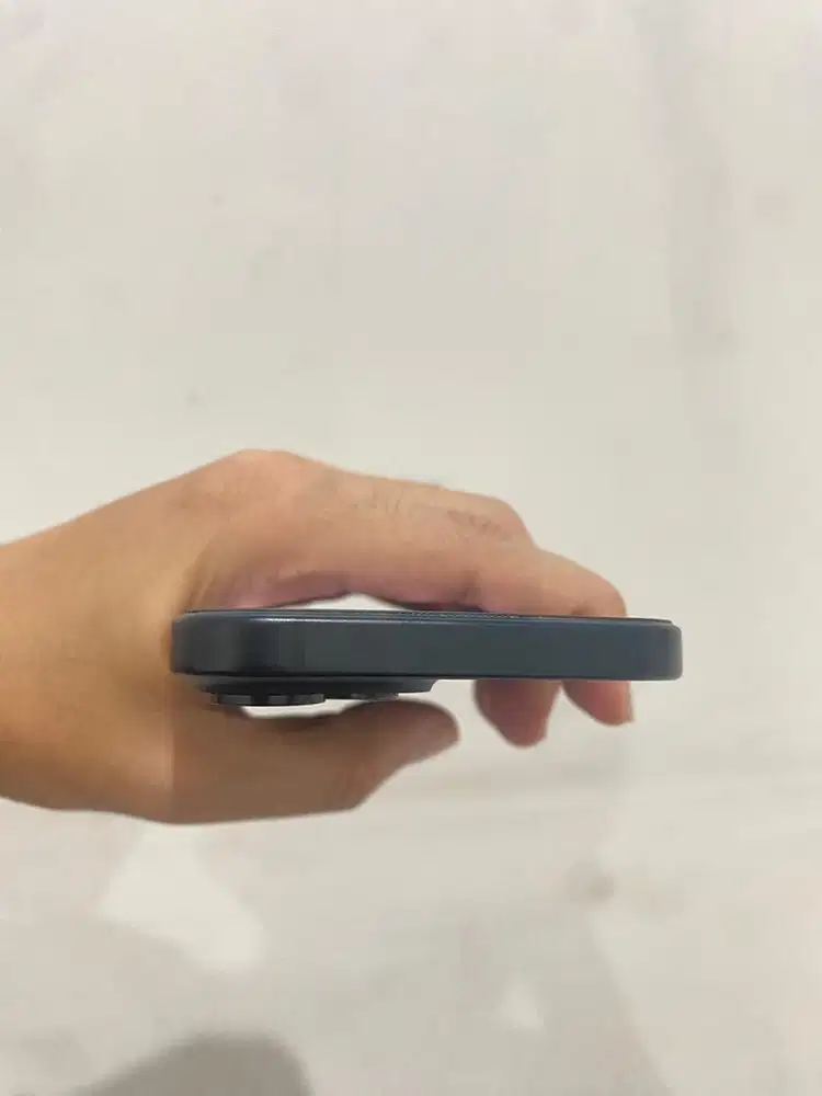 Iphone 15 likenew garansi resmi