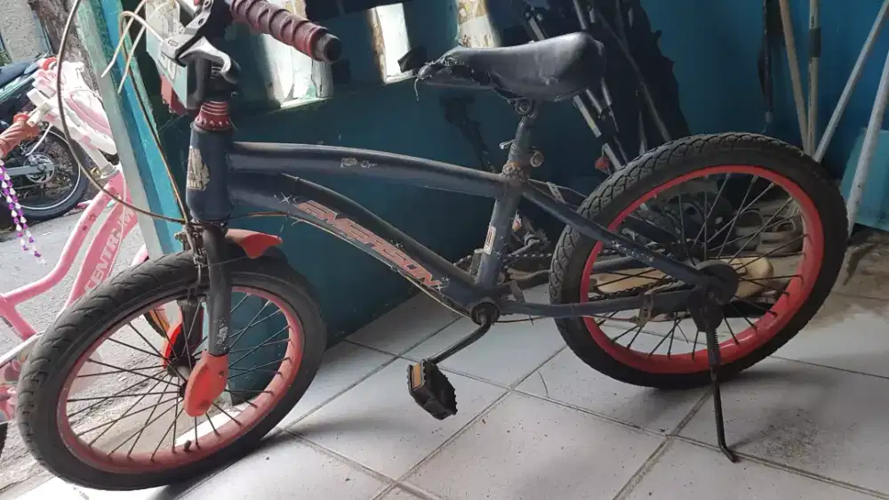 Sepeda anak UK 18 bekas